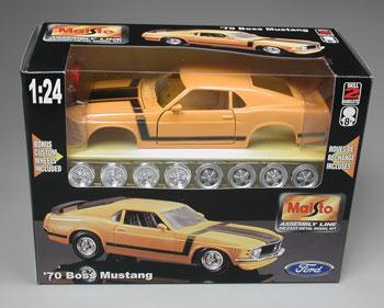 1970 Ford Mustang Boss 302 -- Metal Body Plastic Model Car Kit -- 1/24 Scale -- #39943