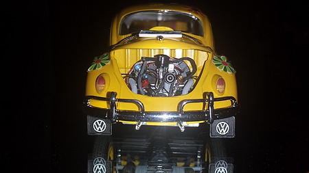 1966 Volkswagen Beetle VW BUG -- Plastic Model Car Kit -- 1/24 Scale -- #24136