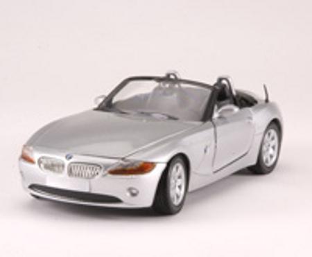 BMW Z-4 Metal AIM -- Metal Body Plastic Model Car Kit -- 1/24 Scale -- #440152